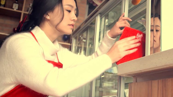 當(dāng)前家政保潔服務(wù)行業(yè)亟待規(guī)范的幾個問題